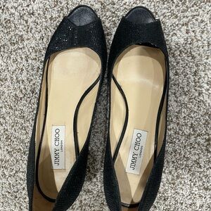 Barley worn. Sparkly heels do have slight wear. Don’t have original box.